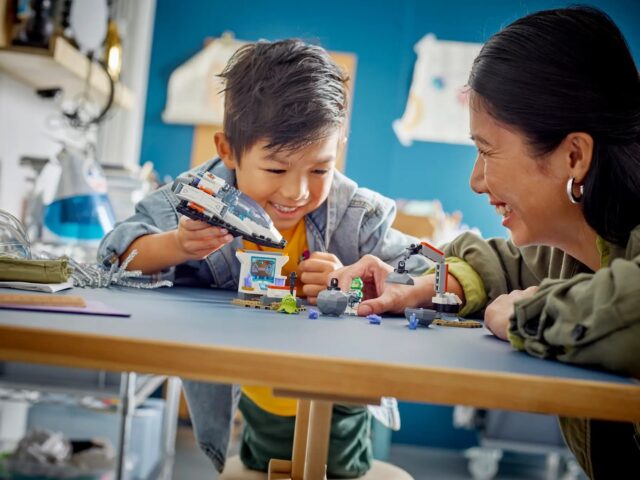 LEGO CITY 60429 SPACESHIP AND ASTEROID DISCOVERY - imagine 7