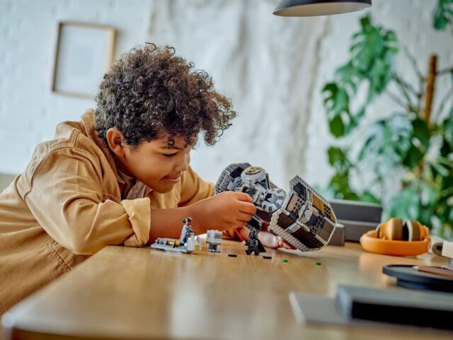 LEGO STAR WARS 75347 TIE BOMBER - imagine 6