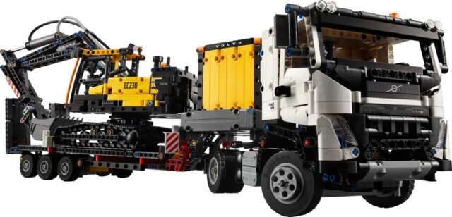 LEGO TECHNIC 42175 Volvo FMX Truck & EC230 Electric Excavat - imagine 9