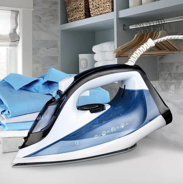Steam iron MAESTRO MR-306C 2200W White  Blue - imagine 2