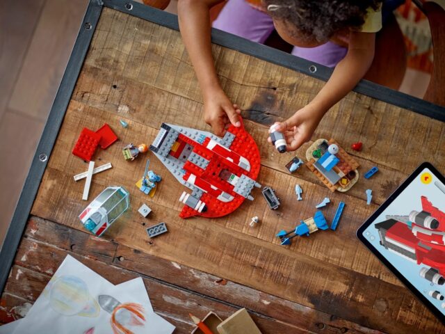 LEGO STAR WARS 75384 THE CRIMSON FIREHAWK - imagine 9