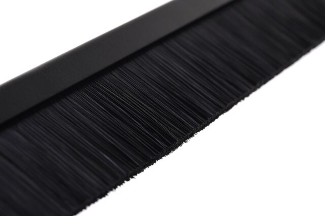 Lanberg AK-1103-B Brush panel for 19’ enclosures - imagine 5