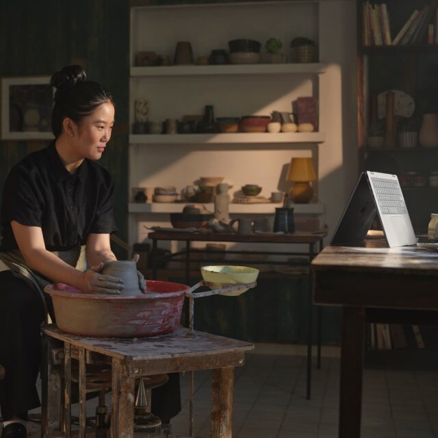 HP Envy x360 14-fa0016nw Ryzen 7 8840HS 14 WUXGA Touch 300nits 16GB LPDDR5-6400 SSD512 Radeon 780M Cam 5 Mpx IR 59Wh Win11 Meteor Silver Aluminum 2Y - imagine 8