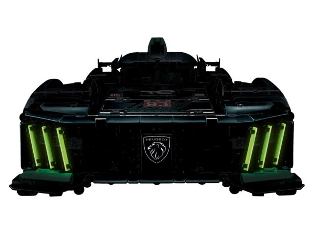 LEGO TECHNIC 42156 24H LE MANS - PEUGEOT 9X8 - imagine 4