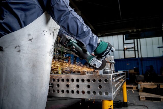 Metabo W 18 L BL 9-125 angle grinder 12.5 cm 10000 RPM 1.5 kg - imagine 2