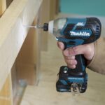 MAKITA ZAKRĘTARKA UDAROWA 12V TD111DSAE 135Nm 2x2 0Ah BL - imagine 2