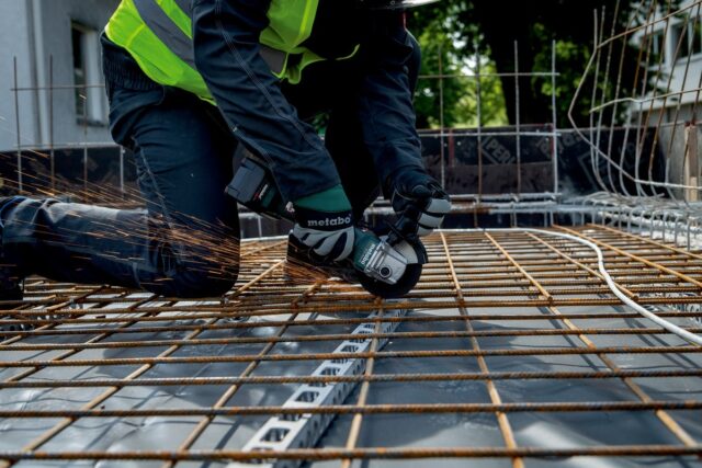 Metabo W 18 L BL 9-125 angle grinder 12.5 cm 10000 RPM 1.5 kg - imagine 6