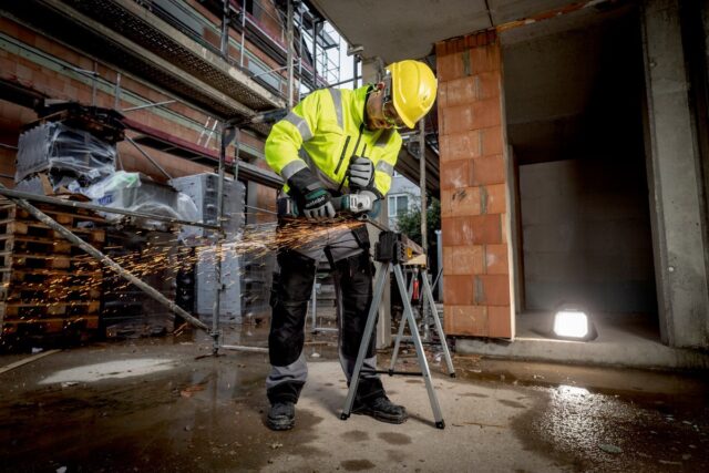 Metabo W 18 L BL 9-125 angle grinder 12.5 cm 10000 RPM 1.5 kg - imagine 4