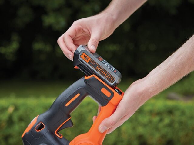 Black & Decker GTC18452PC Double blade 2.42 kg - imagine 5