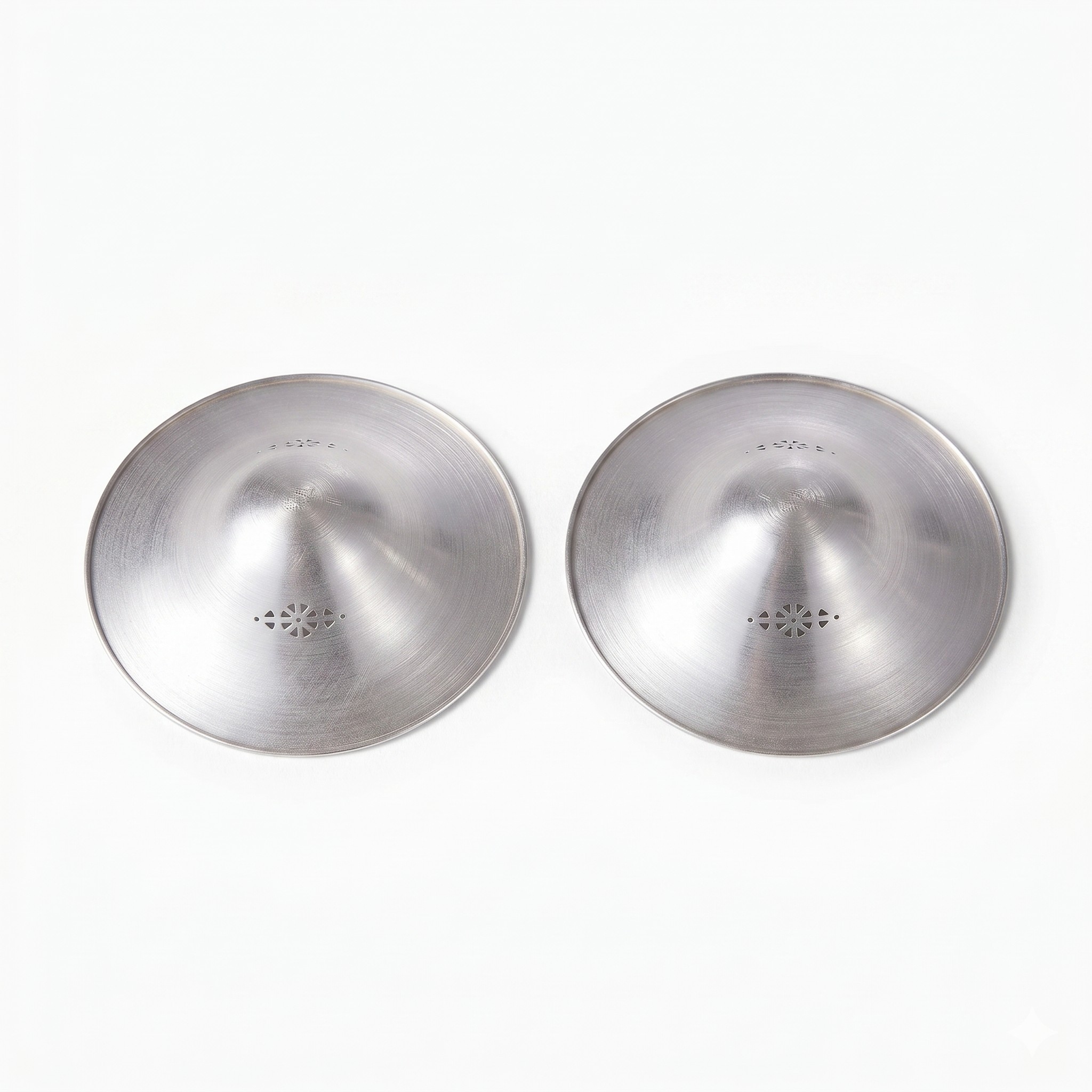 cps-41aa6391a1e59601118f3d18af2470d2-2026-05-15-00-08-05 MOMCOZY 999 SILVER NURSING SHIELD 45MM 2 PCS REGULAR - imagine 1